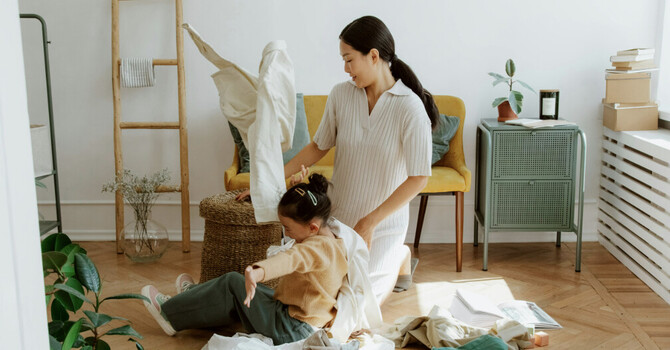 Decluttering After Winter: How Clearing Your Space Can Reduce Stress